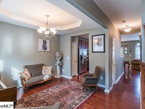 2nd image of 10 Pelham Townes Dr