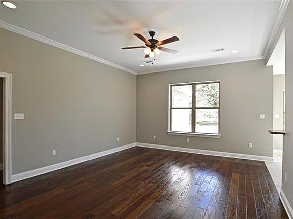 2nd image of 4153 Saint Peter St