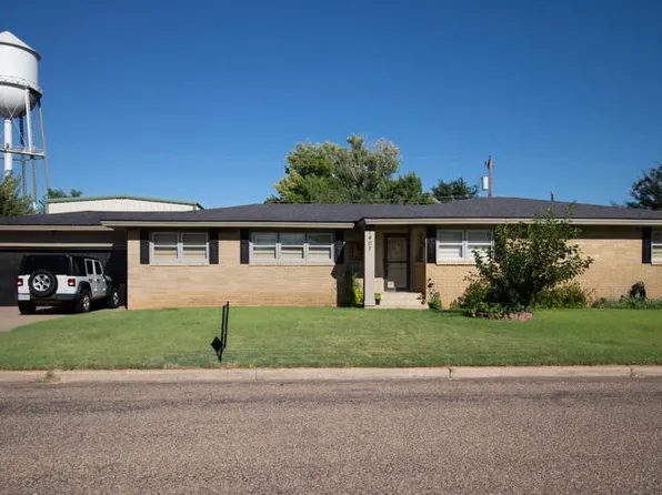 1407 Peach Ave, Dalhart, TX 79022