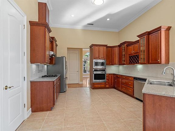 2nd image of 8846 Glen Abby Dr