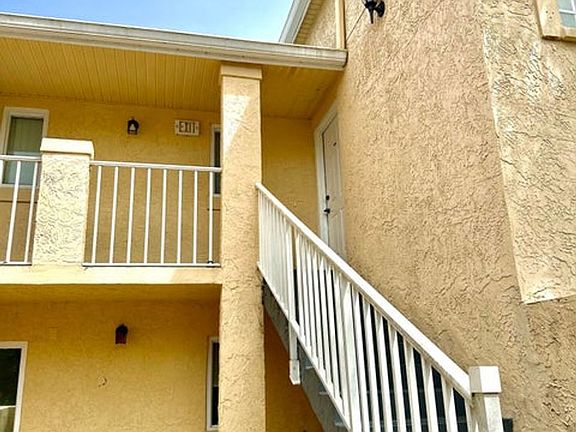 3rd image of 1672 SE Green Acres Cir APT B204