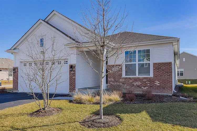 3904 Chesapeake Ln photo 1