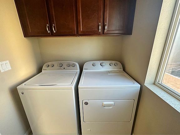 4th image of 6077 Gordon Creek Ave Room 2