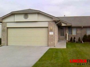 6736 S 91st St, Lincoln, NE 68526