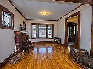 4th image of 161 Norwalk Ave #1