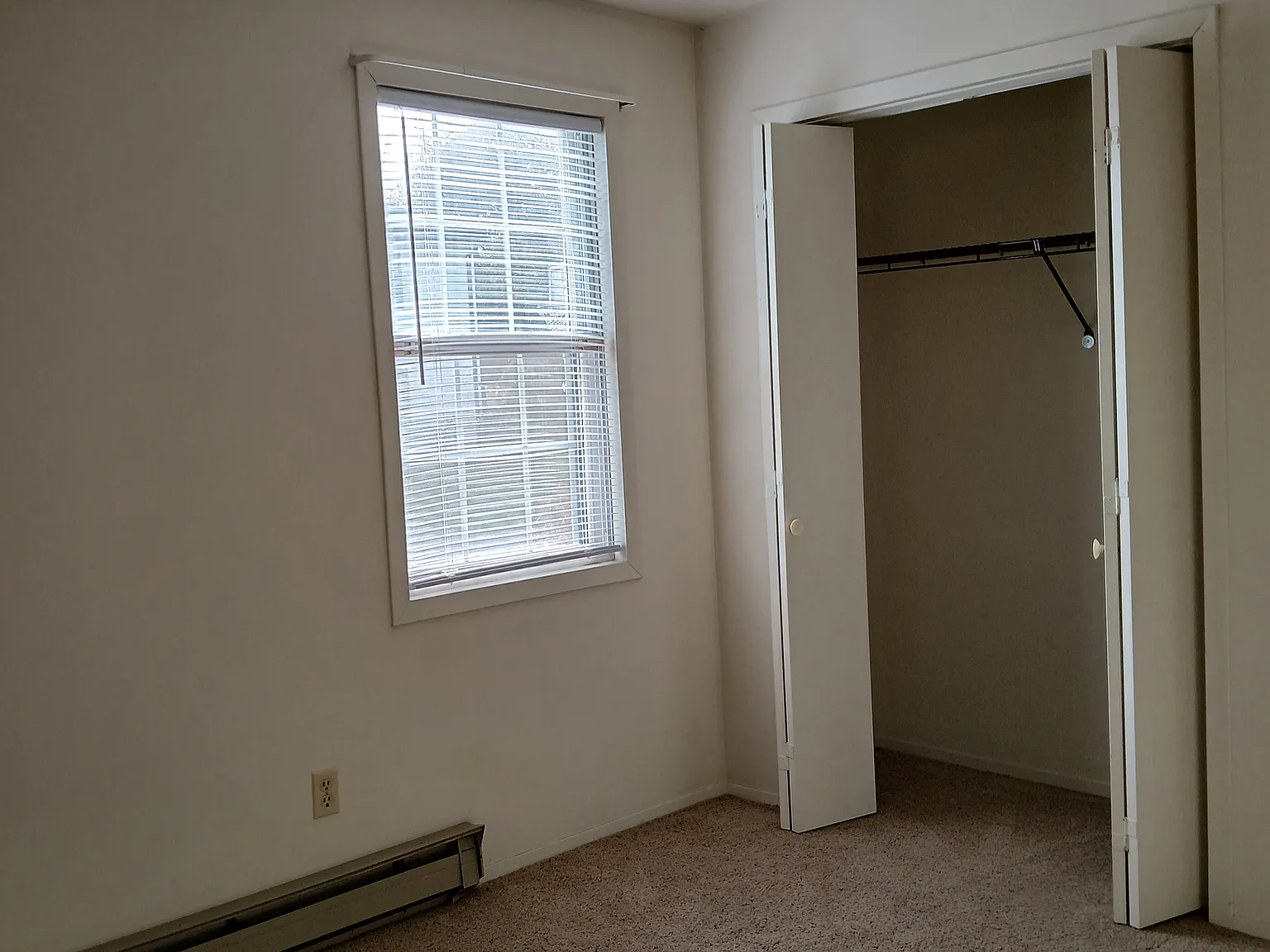 2 bed, 800 sqft, $950 — Photo 2