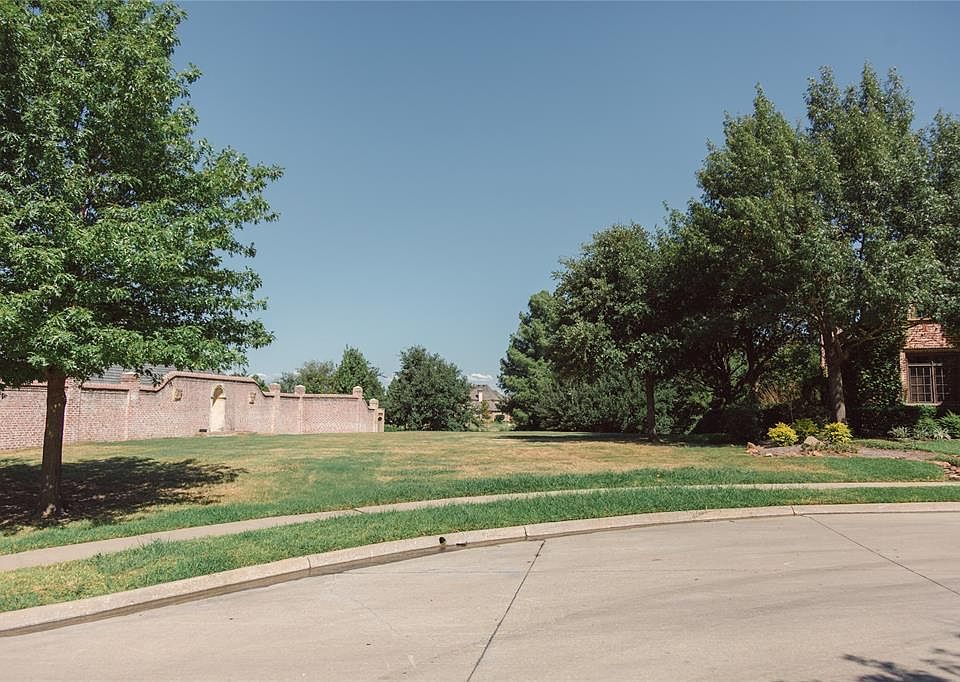 1st image of 3840 Touraine Dr #47