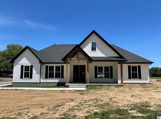 100 Woodbine Dr, Paducah, KY 42001