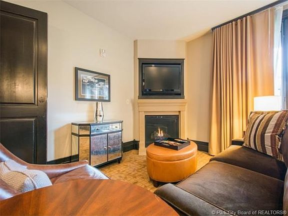 5th image of 2100 W Frostwood Blvd #4131
