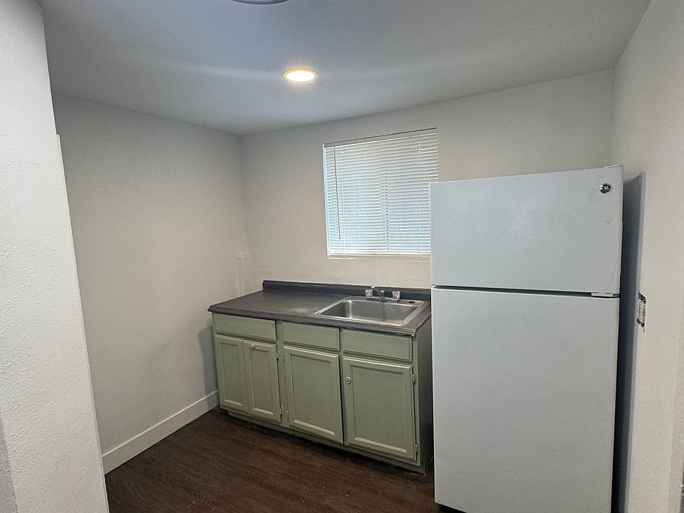 1st image of 127 N Ditman Ave #3