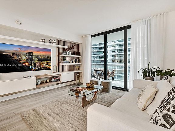 3rd image of 1010 Brickell Ave #4009