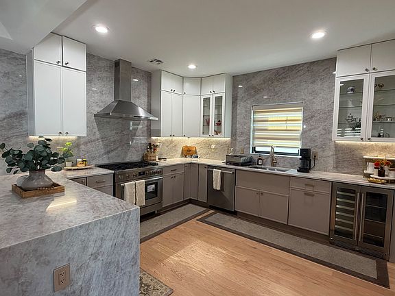 5th image of 957 Jefferson Ave #2
