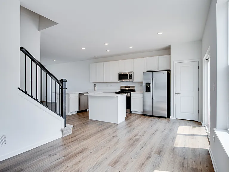 25750 W Yorkshire Dr #25750 — Photo 11