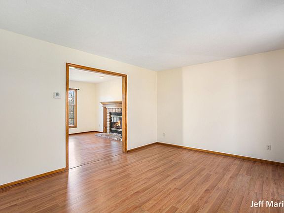 5th image of 1881 Forest Lake Dr SE