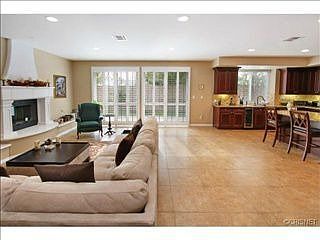 3rd image of 6992 Sale Ave