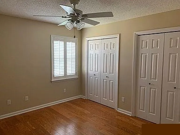 9 Stratford Ln #1 — Photo 10