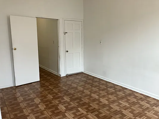 Rented by MySpaceNYC | media 24