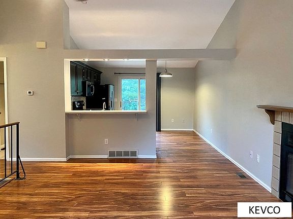 3rd image of 1300 Sioux Blvd