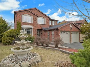 1 Acklam Ter, Ottawa, ON K2K2H1
