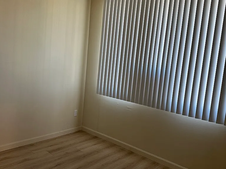 7651 Vineland Ave #211 — Photo 9