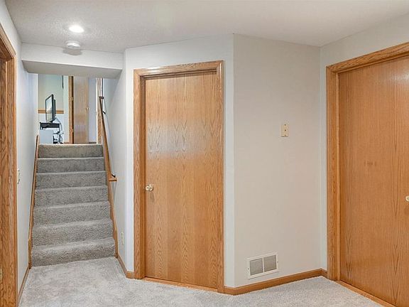 3rd image of 6XX Conestoga Trl