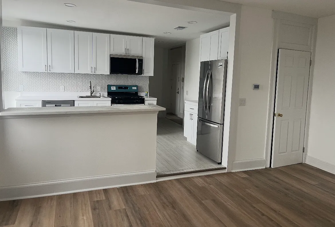 330 Bloomfield Ave — Photo 4