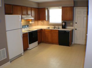 73 Red Mill Rd, Etters, PA 17319