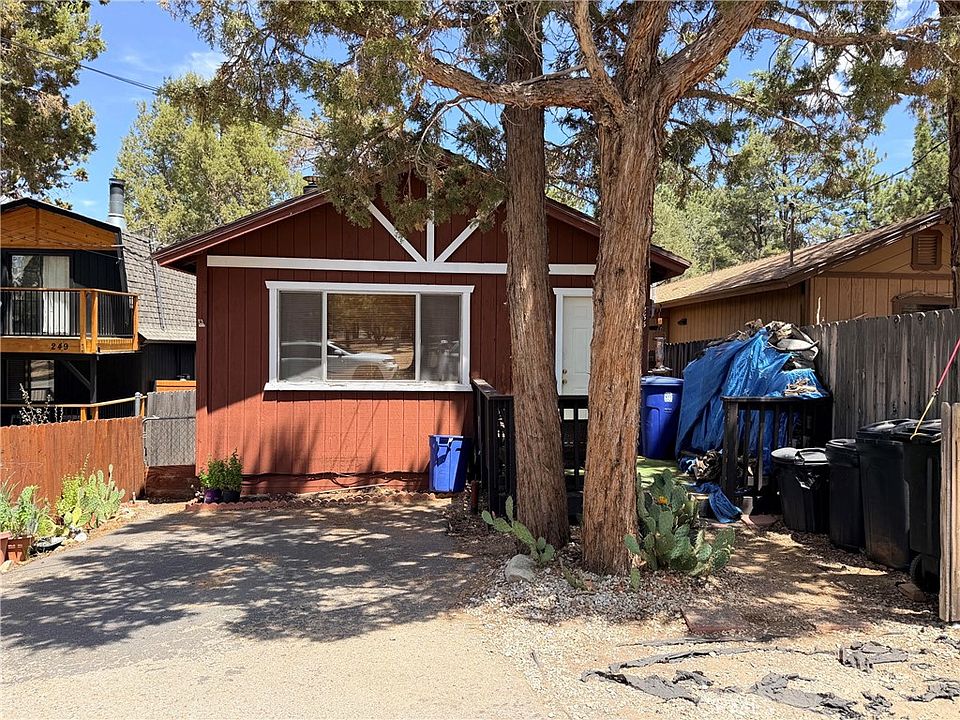 2nd image of 253 Santa Barbara Ave