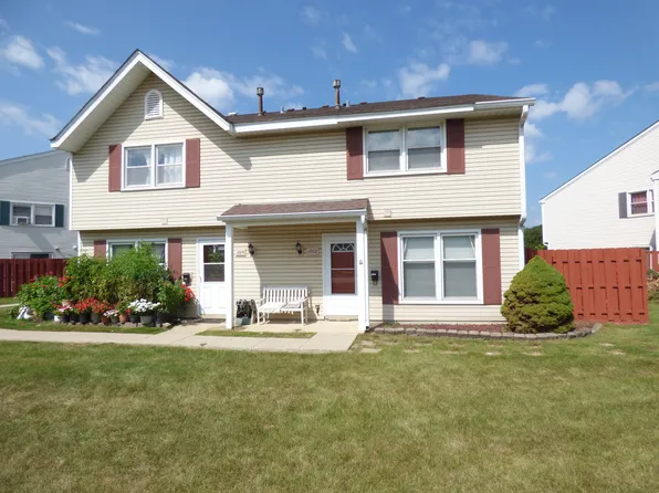 1862 Stockton Dr, Hoffman Estates, IL 60169