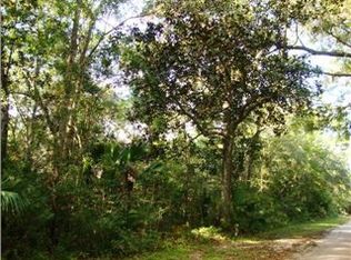 135 Magnolia Ln, Apalachicola, FL 32320