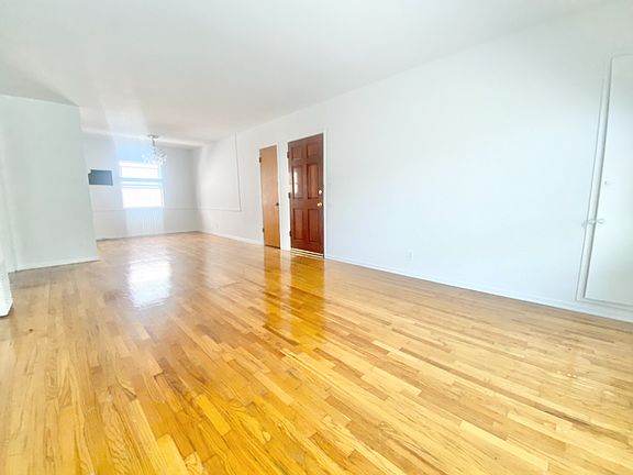 3rd image of 1326 N Vista St APT 6