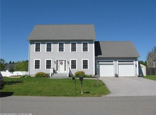 110 Rolling Meadow Dr, Bangor, ME 04401