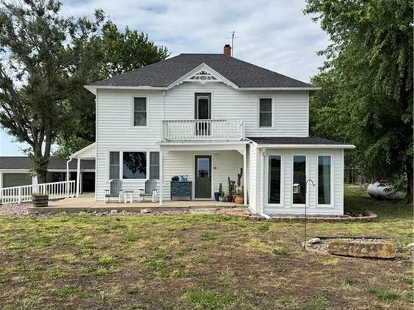 14190 16th Hwy #K, Valley Falls, KS 66088
