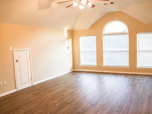 3rd image of 2212 Valley Blossum Ln