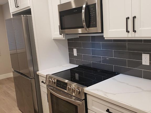 2nd image of 200 Carlton Ave