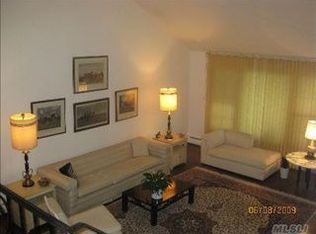 799 Longview Ave, Valley Stream, NY 11581