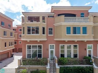 3027 Riomar St, Fort Lauderdale, FL 33304