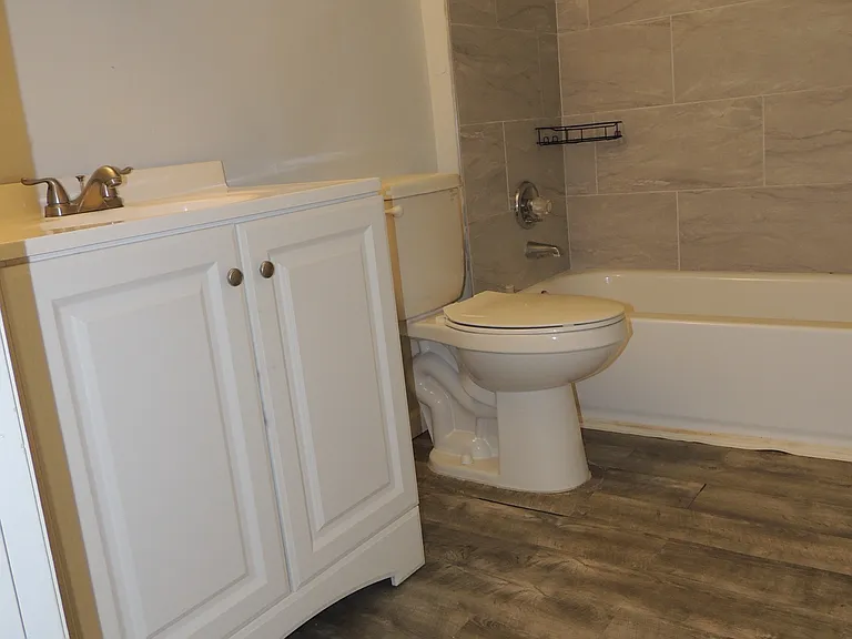 3701 SW 29th Ter #D — Photo 7