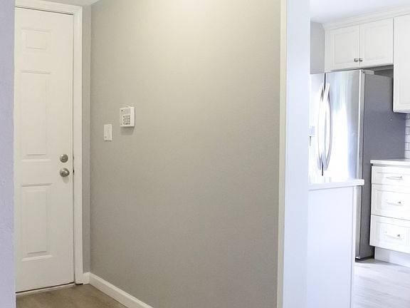 5th image of 13010 102nd Ln NE APT 1