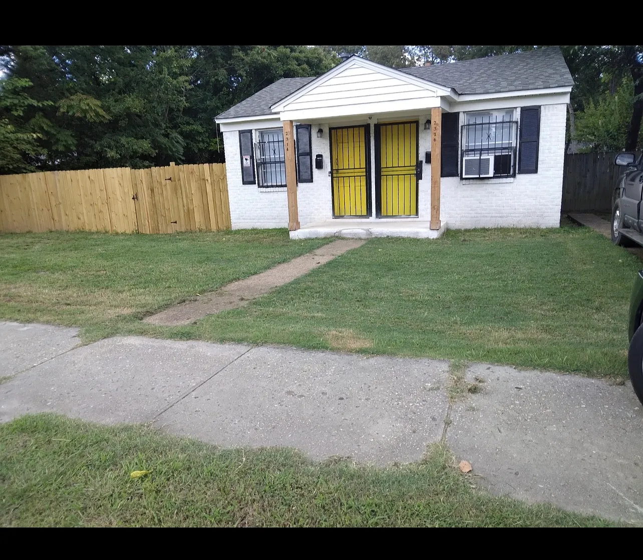 2 bed, 750 sqft, $850 — Photo 1