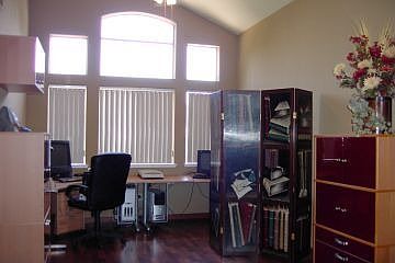 3rd image of 173 Keller Cir