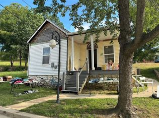 612 Boyd St, De Soto, MO