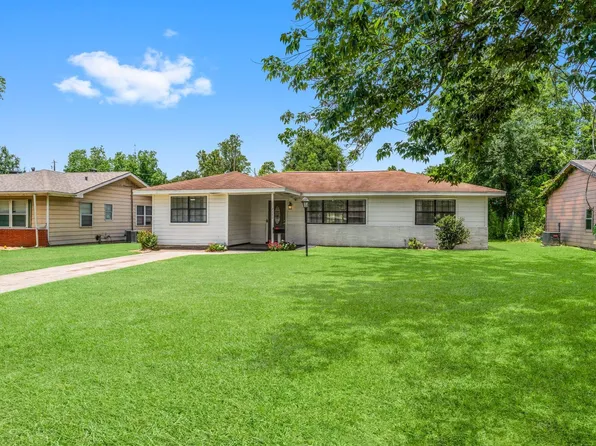 7280 Click Dr, Beaumont, TX 77708