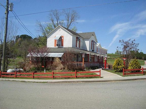 3rd image of Babcock St