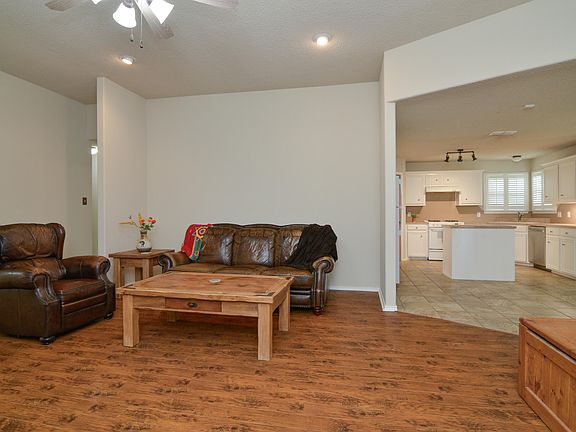 5th image of 9808 Huron Ave