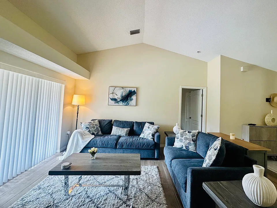 1143 Egret Lake Way