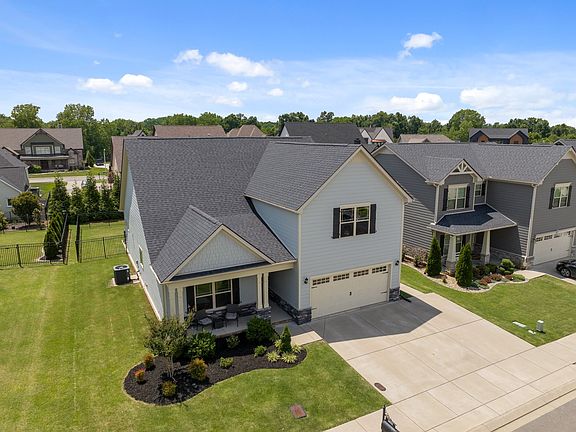 3rd image of 1031 Licinius Ln