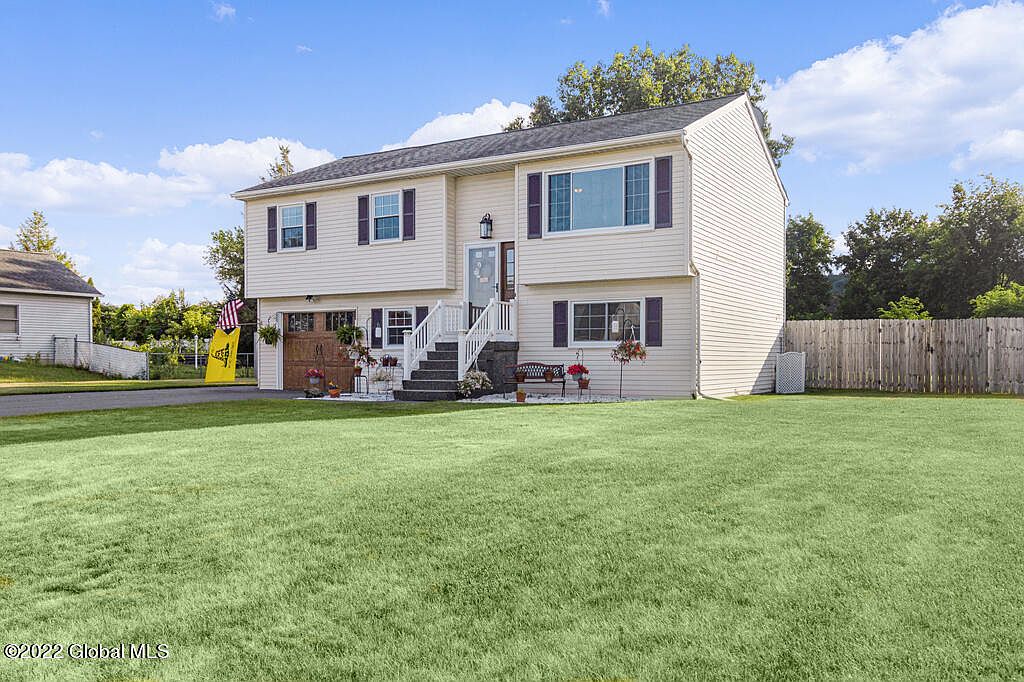 25 Magnolia Circle, Ravena, NY 12143 | Zillow