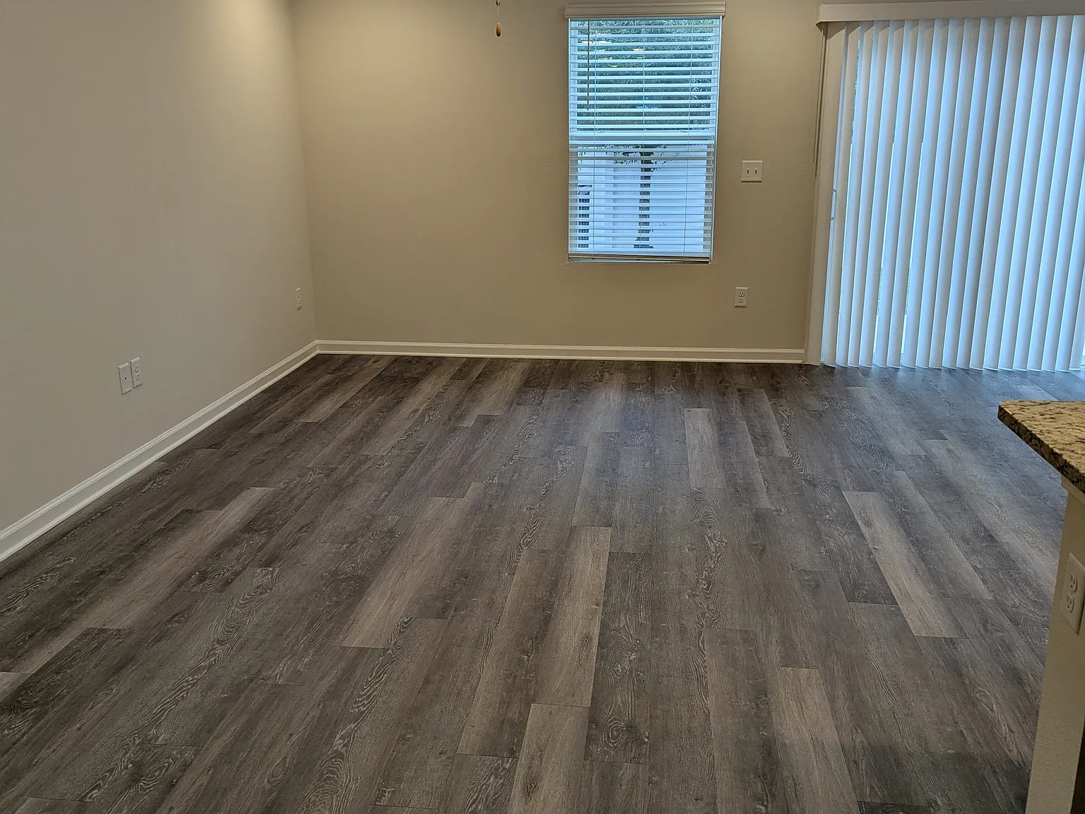 3 bed, 2.5 bath, 1549 sqft, $2,500 — Photo 4