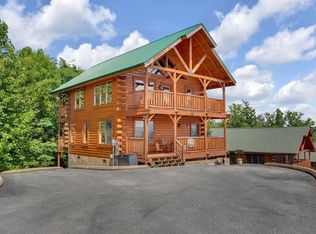 2729 Mountain Preserve Dr, Sevierville, TN 37862